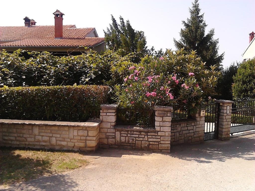 Apartment Slavica Vrvari โปเรช ภายนอก รูปภาพ