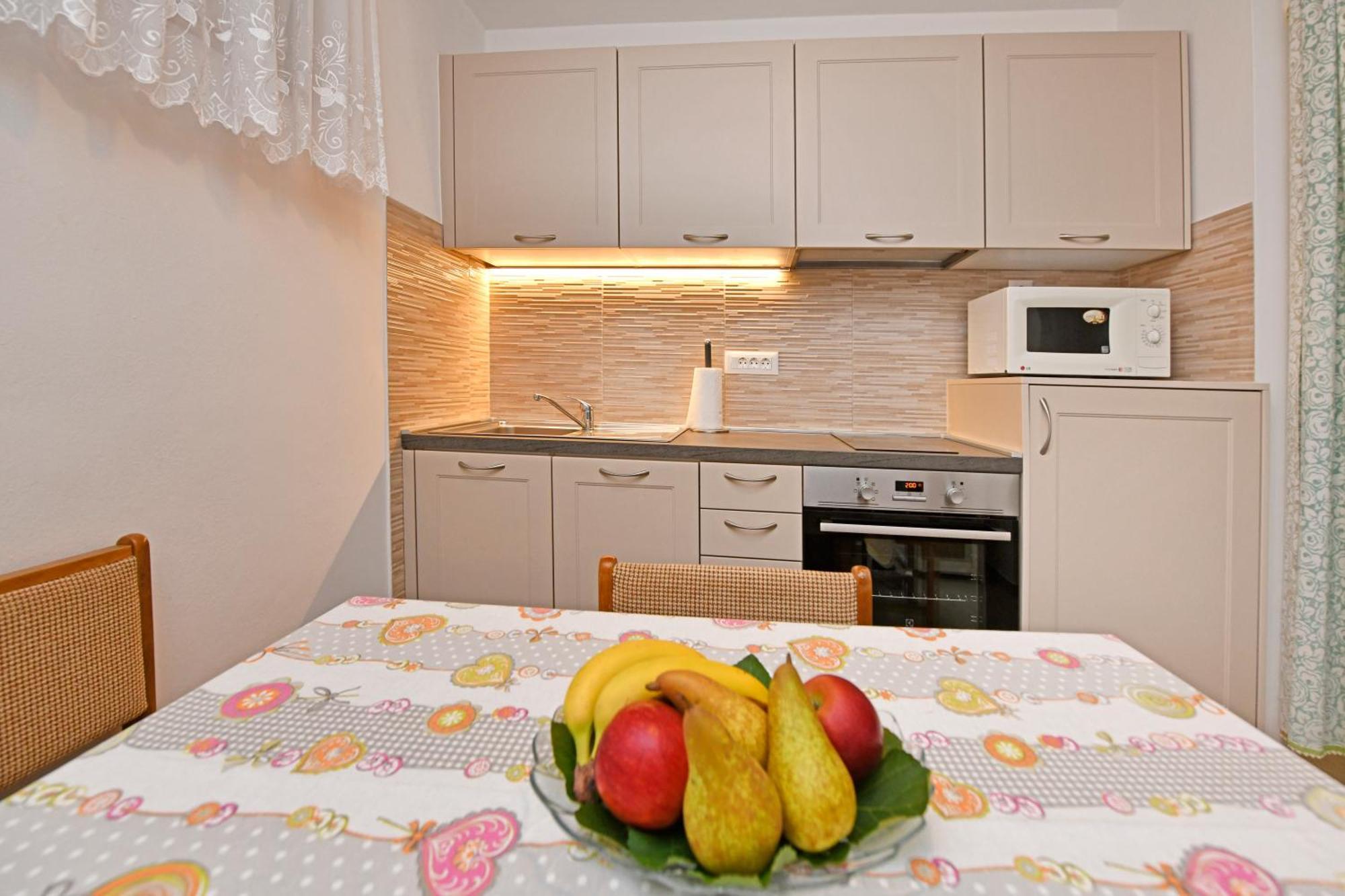 Apartment Slavica Vrvari โปเรช ห้อง รูปภาพ