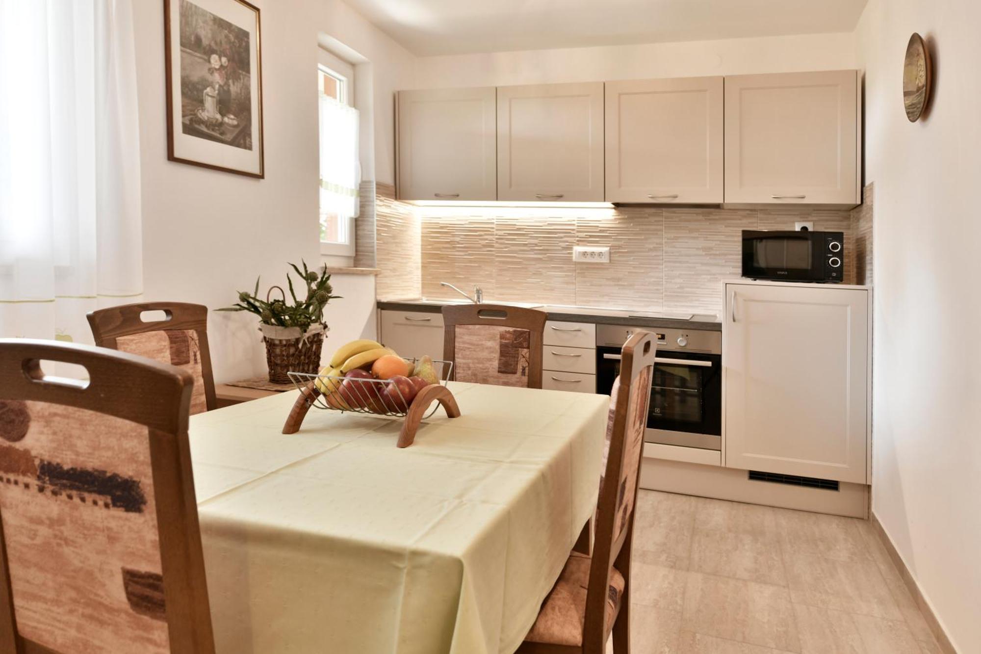 Apartment Slavica Vrvari โปเรช ห้อง รูปภาพ