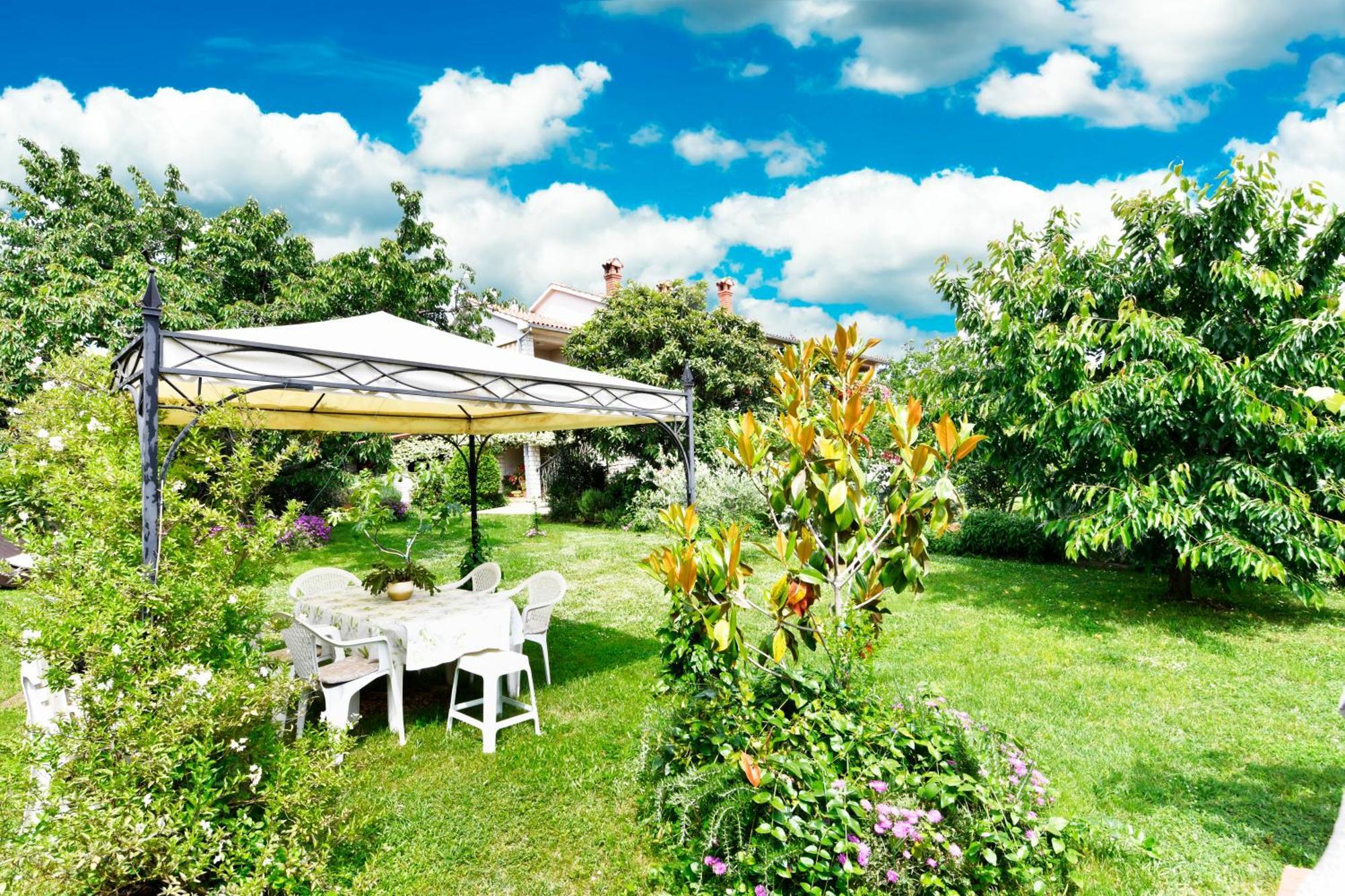 Apartment Slavica Vrvari โปเรช ภายนอก รูปภาพ