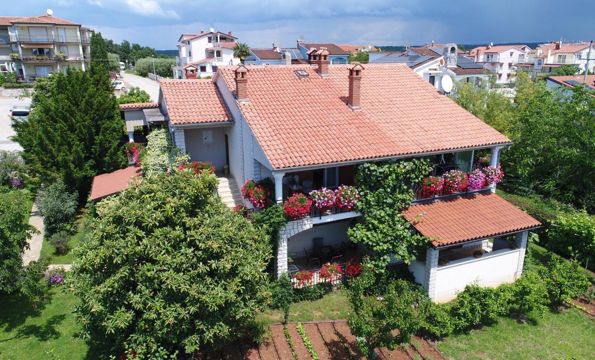 Apartment Slavica Vrvari โปเรช ภายนอก รูปภาพ